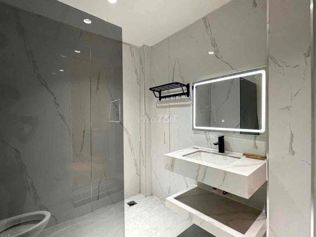Studio Ban Công Full Nội Thất Vibe Sang Trọng Xịn Xò Trung Tâm Quận 7