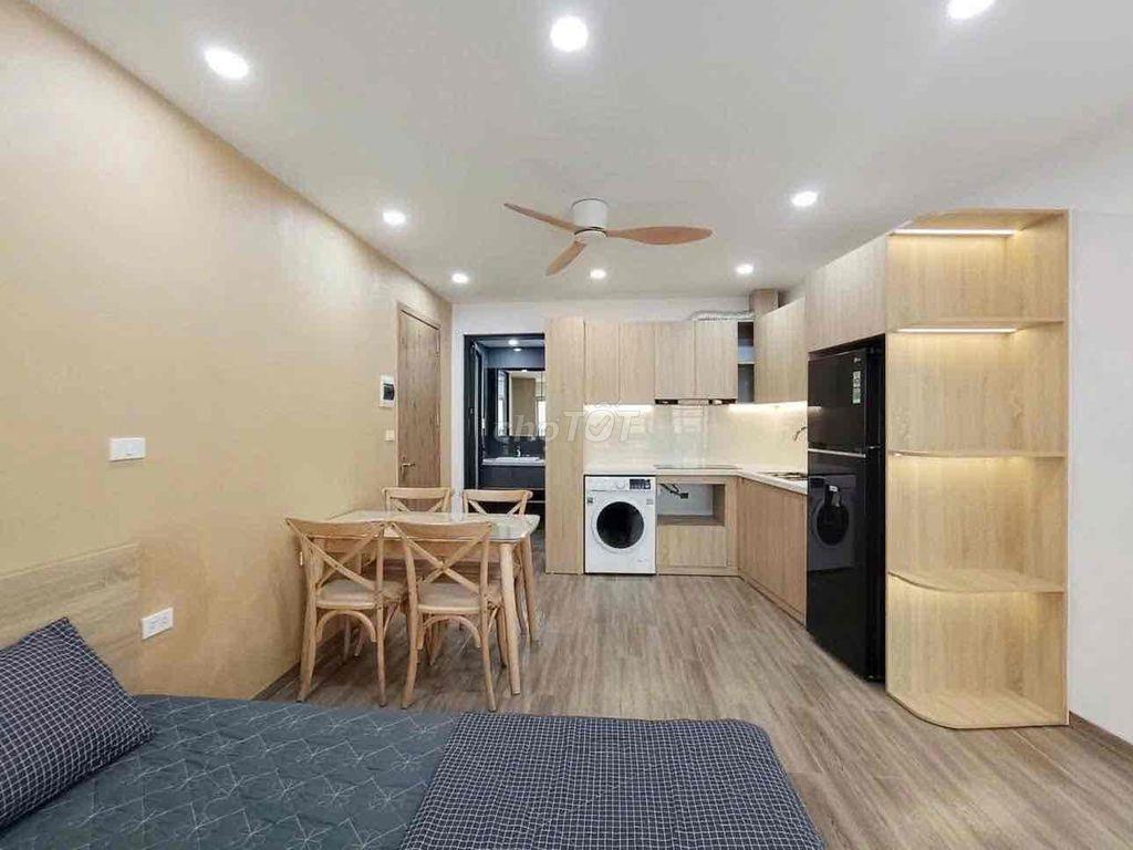 Studio Ban Công Full Nội Thất Vibe Sang Trọng Xịn Xò Trung Tâm Quận 7