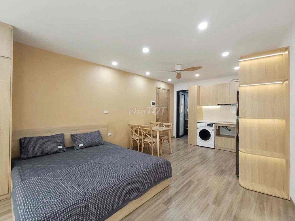 Studio Ban Công Full Nội Thất Vibe Sang Trọng Xịn Xò Trung Tâm Quận 7