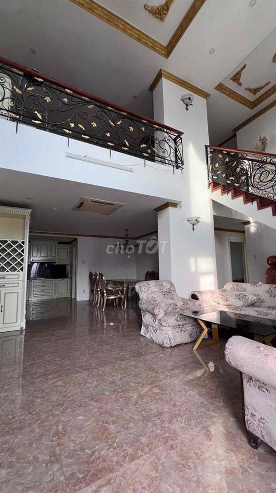 CHO THUÊ PENTHOUSE QUẬN 7 – 5 PHÒNG NGỦ – FULL NỘI THẤT CAO CẤP