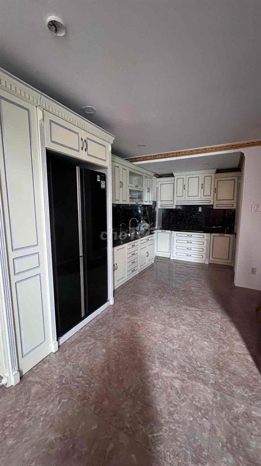 CHO THUÊ PENTHOUSE QUẬN 7 – 5 PHÒNG NGỦ – FULL NỘI THẤT CAO CẤP