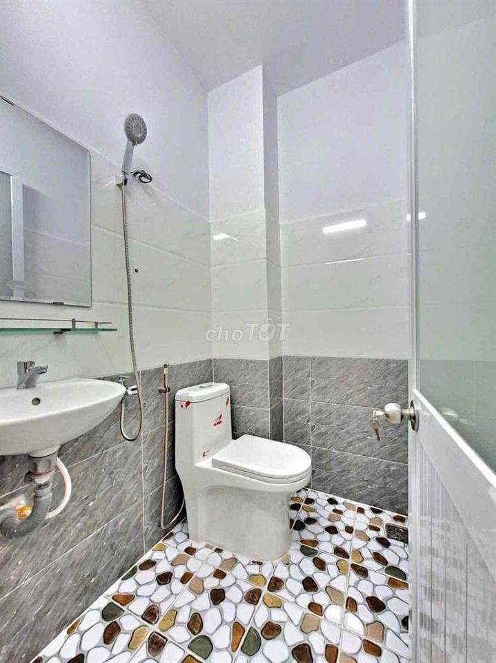 🔔🔔🔔nhà đẹp 1 lầu, 3x11 đường TO  3 m,  gần cầu Phú Xuân🔔🔔🔔