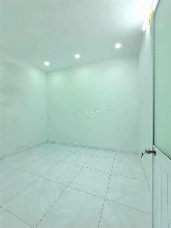 🔥 🔥 🔥nhà xây mới 1 lầu gần quận 7, gần chợ với trường học 🔥 🔥 🔥
