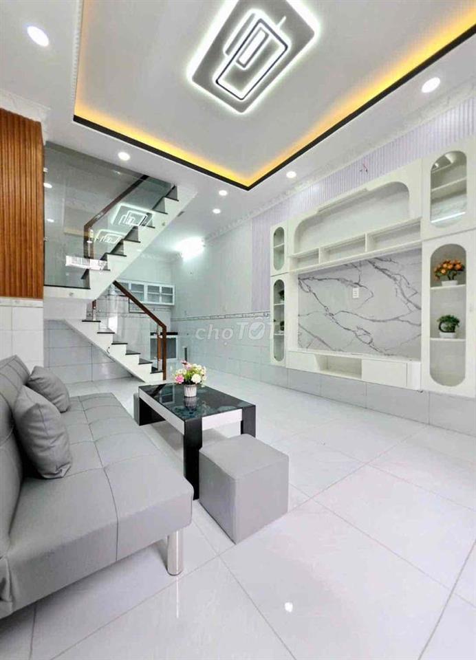🔥 🔥 🔥nhà xây mới 1 lầu gần quận 7, gần chợ với trường học 🔥 🔥 🔥
