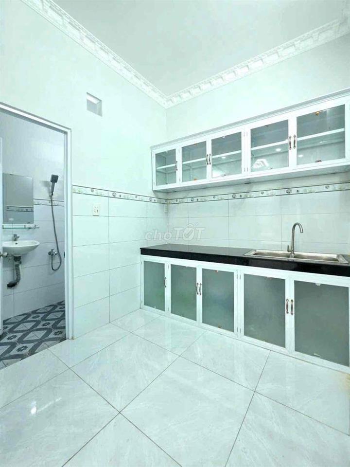 🔥 🔥 🔥nhà xây mới 1 lầu gần quận 7, gần chợ với trường học 🔥 🔥 🔥