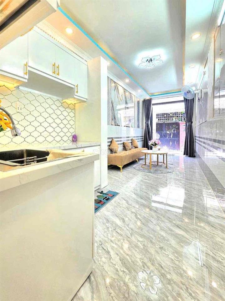 🔥 🔥 🔥nhà bán 1 lầu , có phòng ngủ dưới đất gần Phú Mỹ hưng quận 7 🔥 🔥