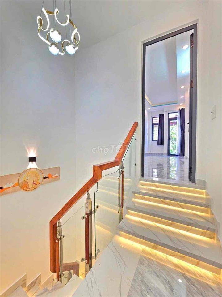 🔥 🔥 🔥nhà bán 1 lầu , có phòng ngủ dưới đất gần Phú Mỹ hưng quận 7 🔥 🔥