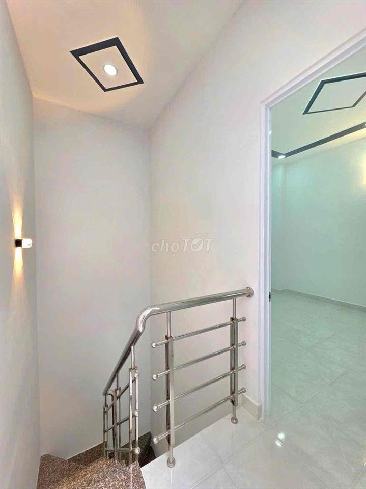 🔥 🔥 🔥nhà đẹp 2 lầu gần cầu Phú Xuân đường Huỳnh Tấn Phát 🔥 🔥 🔥
