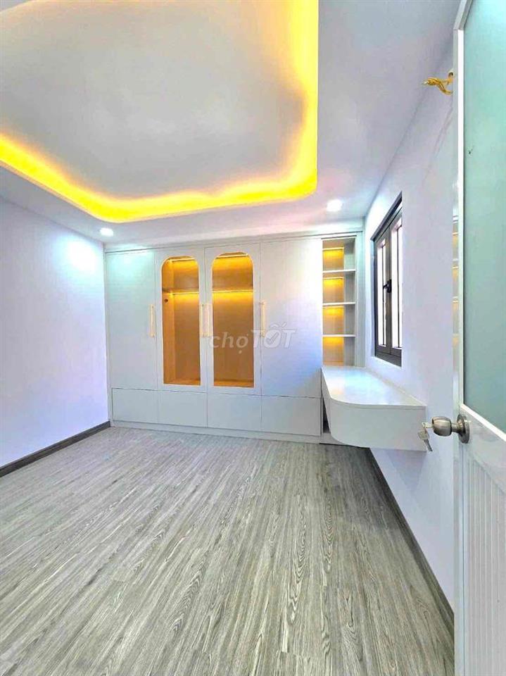 🔥 🔥 🔥 Nhà có sổ hồng đồng sở hữu 2 lầu, cạnh bên Q7 🔥 🔥 🔥
