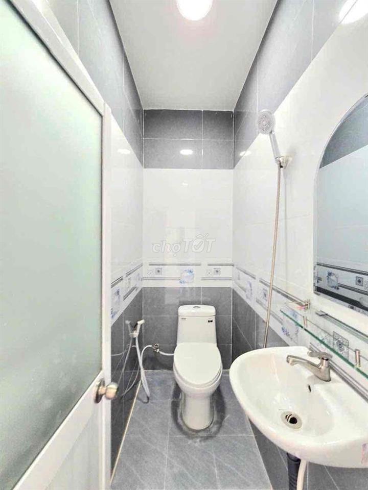 🔥 🔥 🔥 nhà xây mới 100%- 1 LẦU Ở LIỀN , gần chợ với trường học 🔥 🔥 🔥