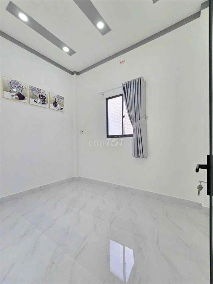 nhà bán có sổ hồng 1 lầu đường trước nhà 3m gần chợ với trường học🔥