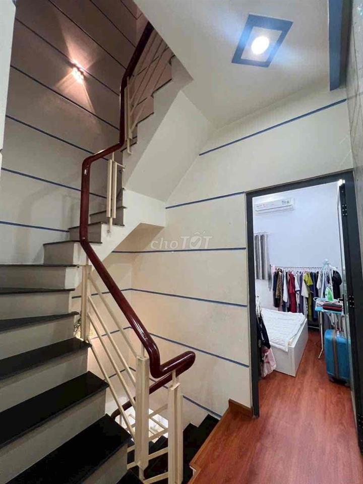 🔥🔥🔥nhà sổ hồng 2 lầu,  nhà phố liền kề đường trước nhà 6 m🔥🔥🔥