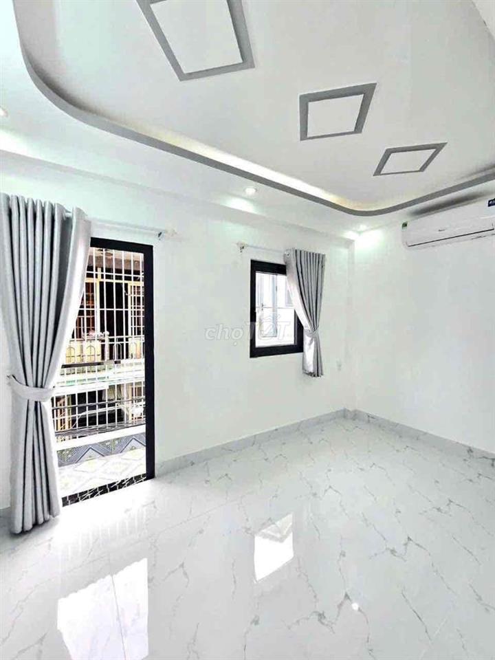 🔥🔥🔥nhà đẹp 1 lầu gần cầu Phú Xuân kế quận 7. do you have cable🔥🔥🔥