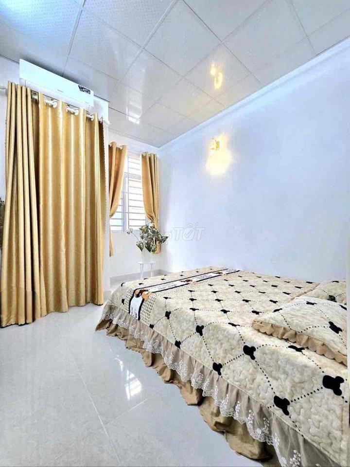 🔔🔔🔔Bán nhà hẻm 1806 cách xe hơi vài bước chân. Huỳnh Tấn Phát. Nhà Bè🔔