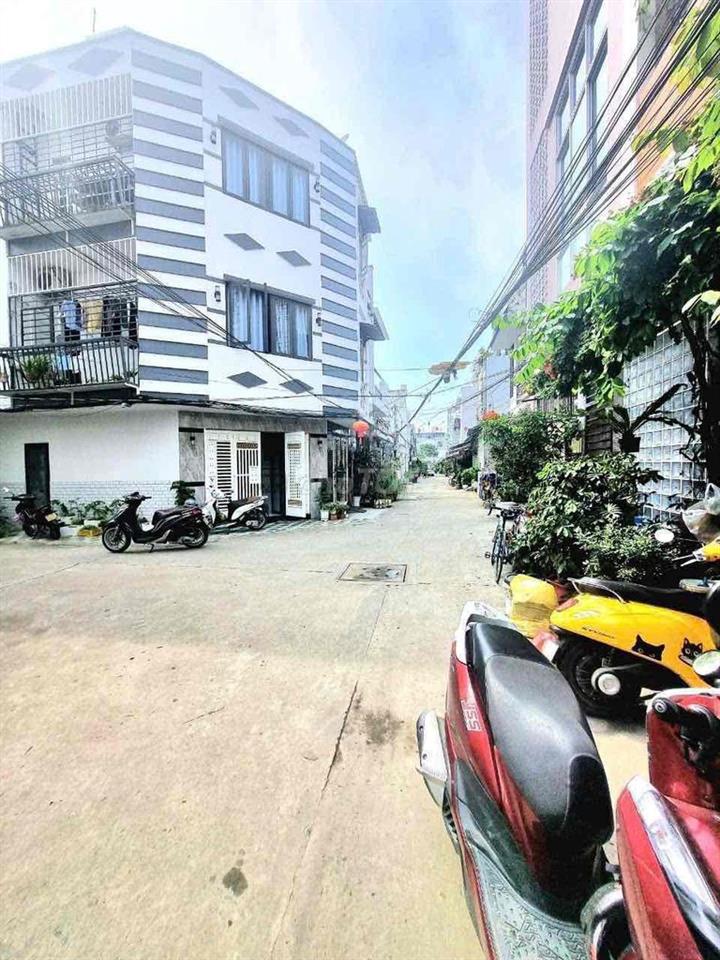 🔔🔔🔔Bán nhà hẻm 1806 cách xe hơi vài bước chân. Huỳnh Tấn Phát. Nhà Bè🔔