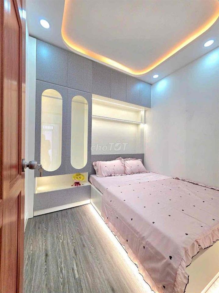 🔥🔥🔥nhà bán 2 lầu có sân trước gần quận tư🔥🔥🔥