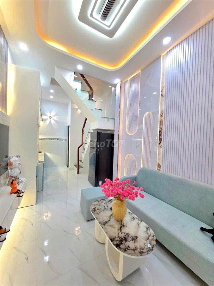 🔥🔥🔥nhà bán 2 lầu có sân trước gần quận tư🔥🔥🔥
