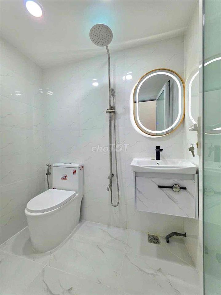 🔥🔥🔥nhà bán 2 lầu có sân trước gần quận tư🔥🔥🔥