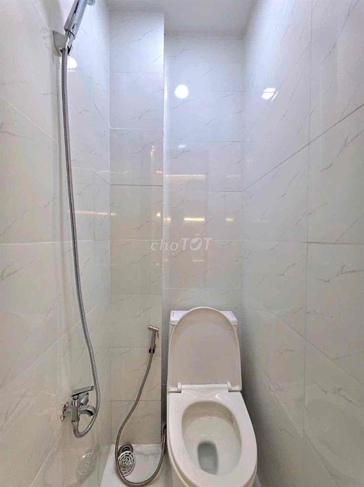 🔥🔥🔥nhà bán 2 lầu có sân trước gần quận tư🔥🔥🔥