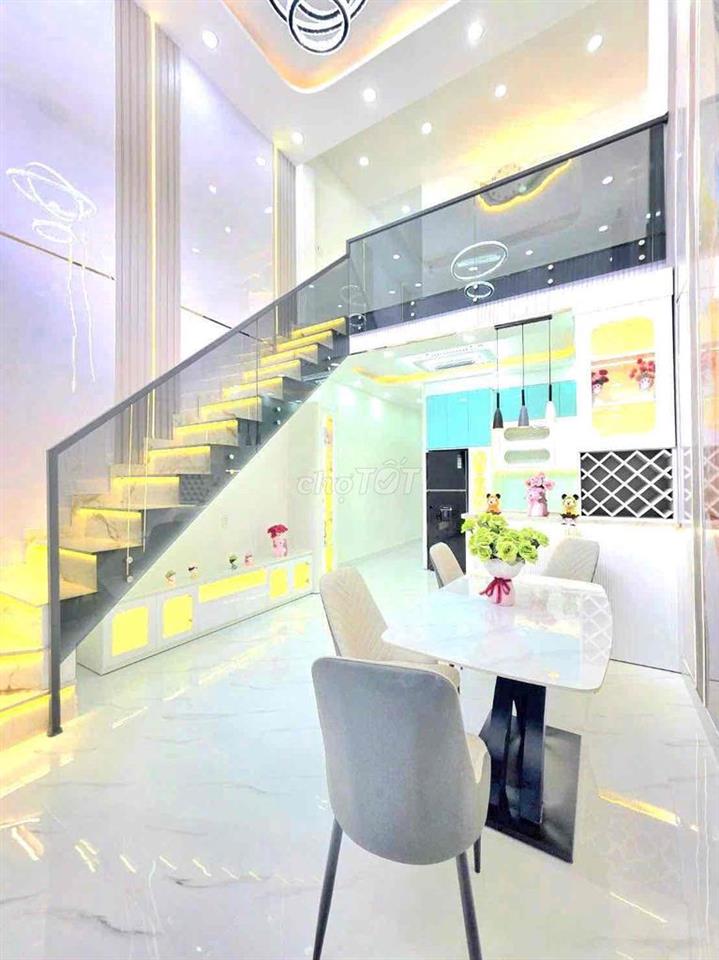 🔥🔥🔥nhà đẹp 1 lửng gần Phú Mỹ hưng quận 7🔥🔥🔥