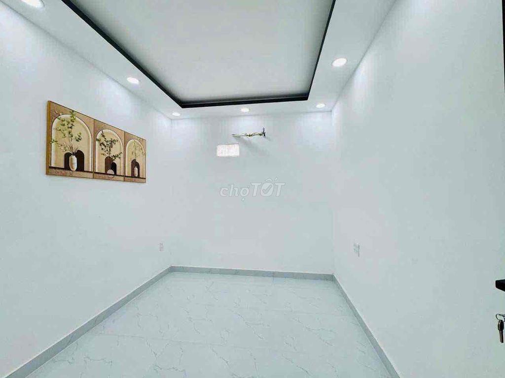 🔥🔥🔥2 tỷ 700 nhà bán chính chủ 2lầu sân thượng gần Phú Mỹ hưng q7🔥🔥🔥