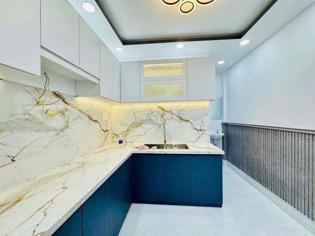 🔥🔥🔥2 tỷ 700 nhà bán chính chủ 2lầu sân thượng gần Phú Mỹ hưng q7🔥🔥🔥