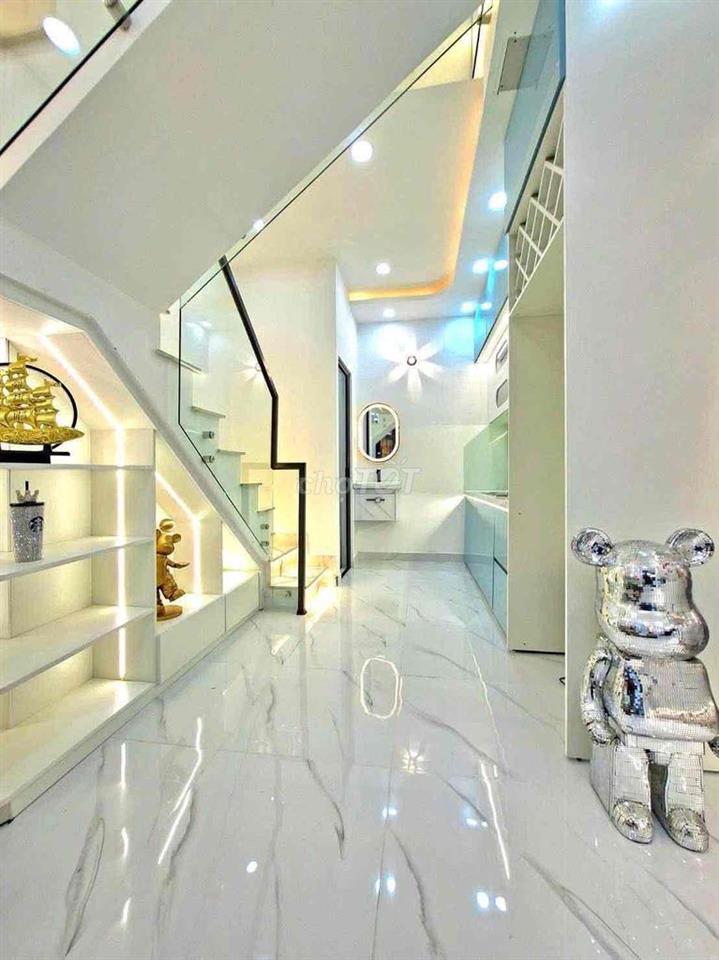 🔔🔔🔔nhà xe mới 100% 1 tỷ 700 ngay cầu Phú Xuân , kế q7🔔🔔🔔