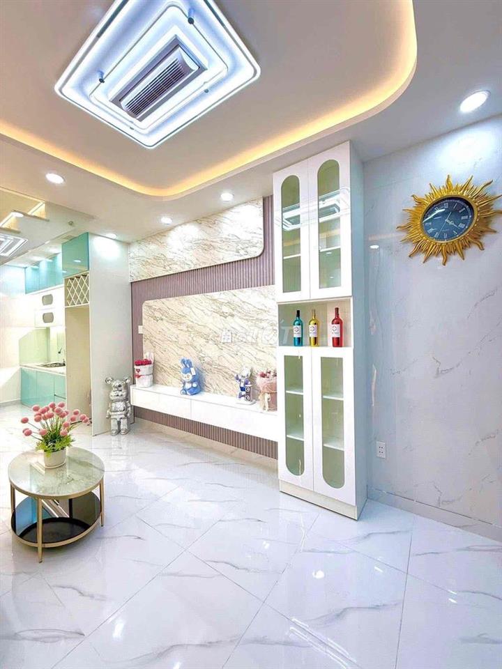 🔔🔔🔔nhà xe mới 100% 1 tỷ 700 ngay cầu Phú Xuân , kế q7🔔🔔🔔
