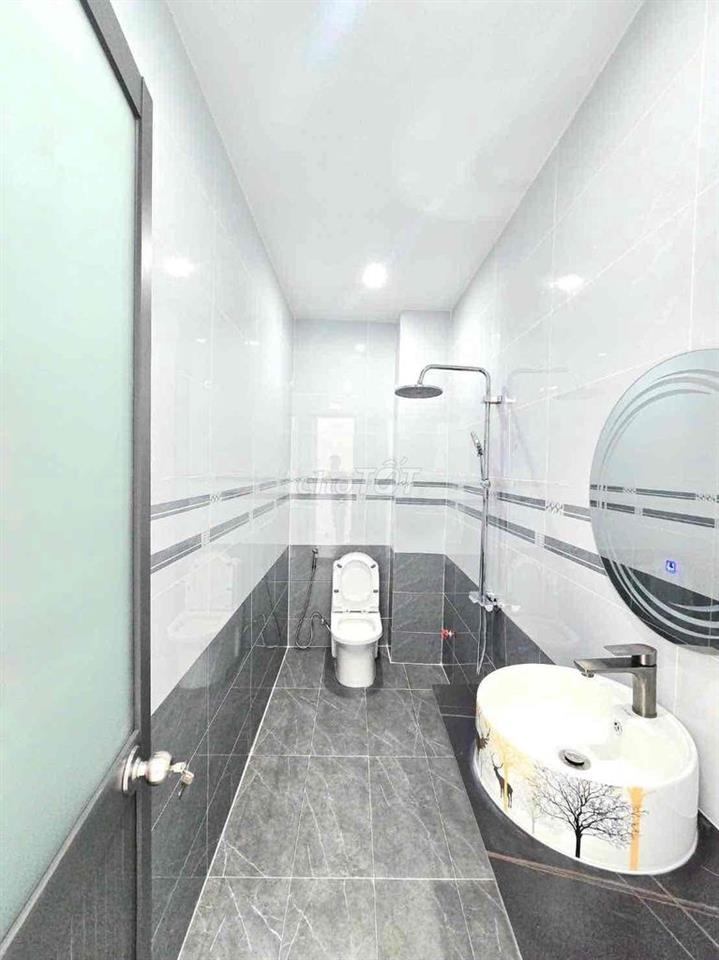 🔥 🔥 🔥nhà bán 2 lầu, 2 TỶ 700,kế Q7 gần cầu Phú Xuân Huỳnh Tấn Phát 🔥 🔥