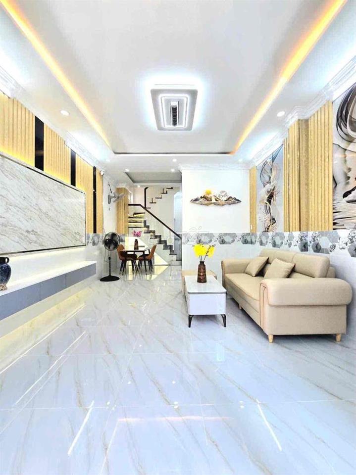 🔥 🔥 🔥nhà bán 2 lầu, 2 TỶ 700,kế Q7 gần cầu Phú Xuân Huỳnh Tấn Phát 🔥 🔥