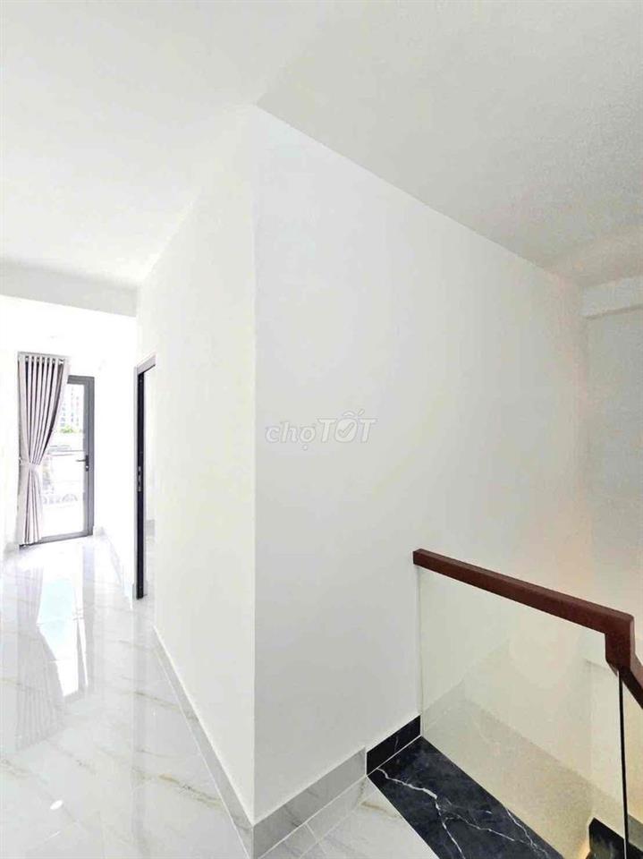 🔥 🔥 🔥nhà bán 2 lầu, 2 TỶ 700,kế Q7 gần cầu Phú Xuân Huỳnh Tấn Phát 🔥 🔥