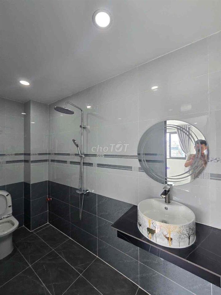 🔥 🔥 🔥nhà bán 2 lầu, 2 TỶ 700,kế Q7 gần cầu Phú Xuân Huỳnh Tấn Phát 🔥 🔥