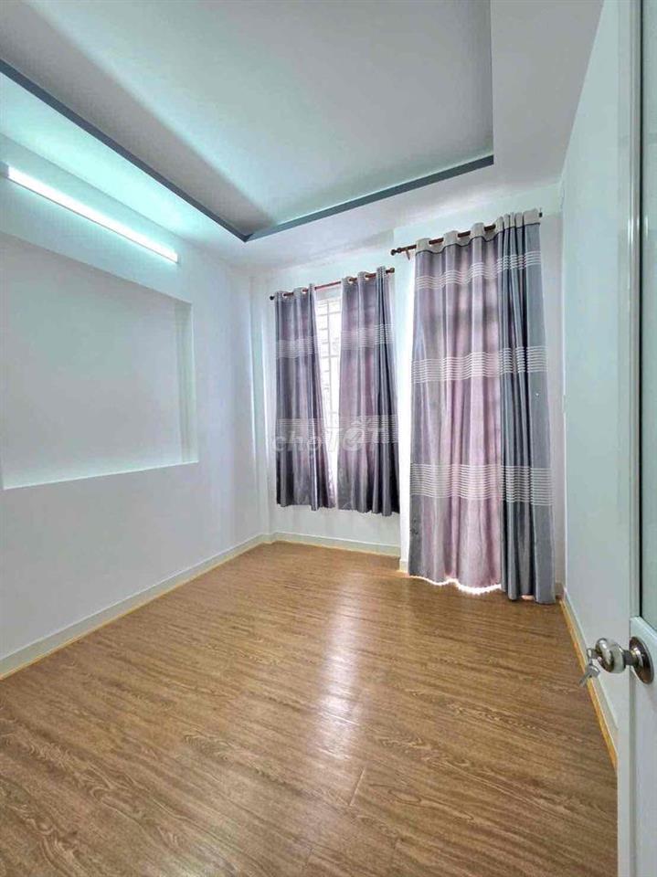 🔥🔥🔥nhà kế quận 7 sổ hồng 2 lầu đường xe hơi🔥🔥🔥