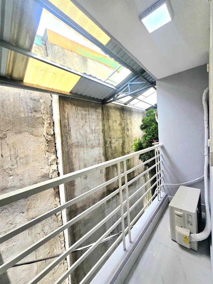 nhà 1 lầu,  trung tâm quận 7 kế quận tư, gần khu xuất Tân Thuận