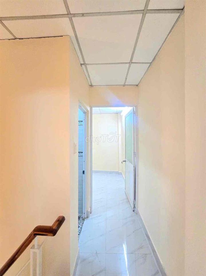 nhà 1 lầu,  trung tâm quận 7 kế quận tư, gần khu xuất Tân Thuận