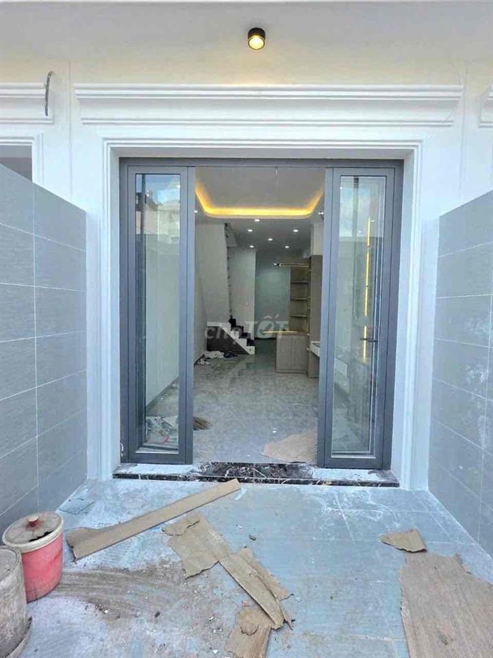 🔥🔥🔥nhà đường 6 m 1 lầu có phòng ngủ dưới đất cạnh bên Phú Mỹ hưng q7🔥