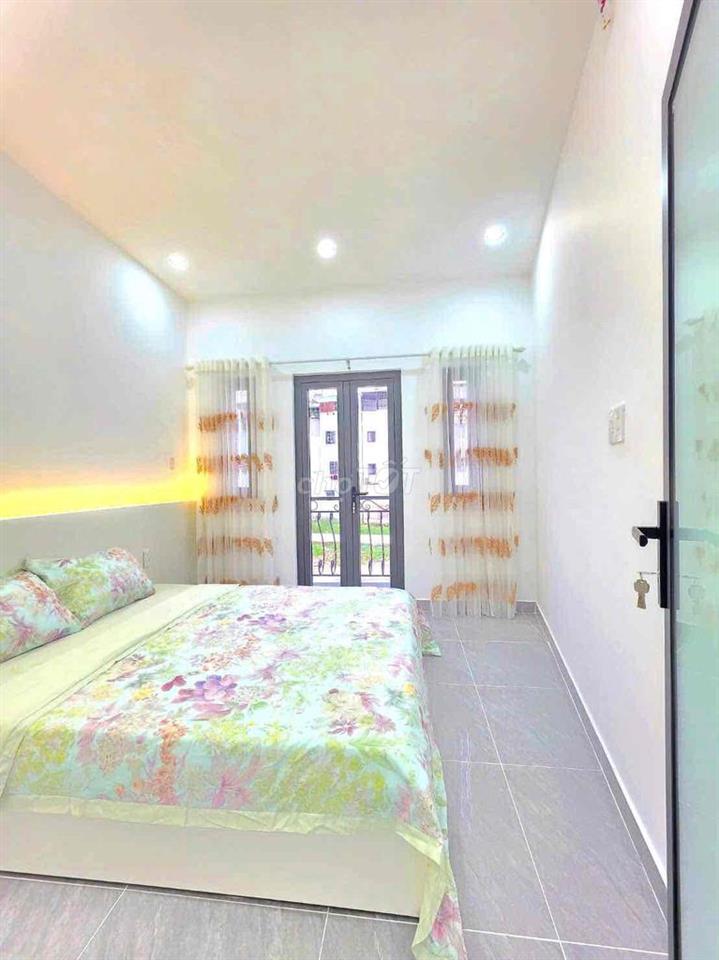 🔥🔥🔥nhà đường xe hơi 1 lầu , 3 phòng ngủ có phòng ngủ dưới đất🔥🔥🔥