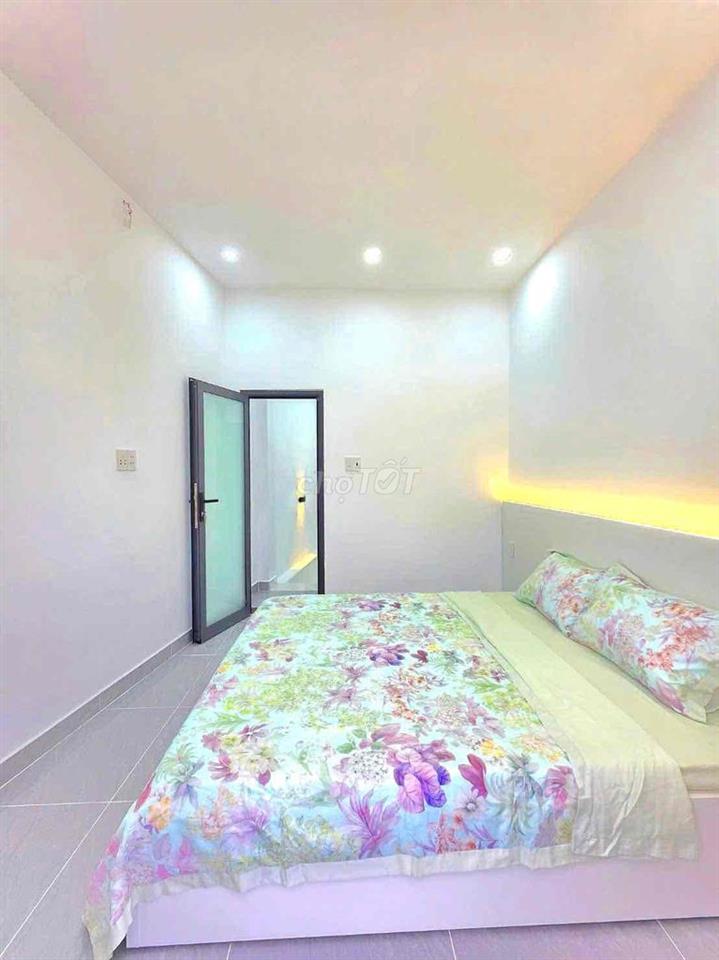 🔥🔥🔥nhà đường xe hơi 1 lầu , 3 phòng ngủ có phòng ngủ dưới đất🔥🔥🔥