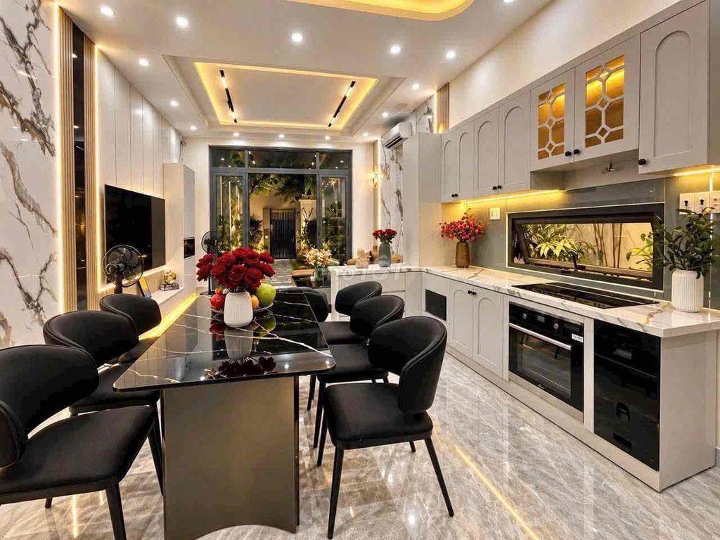 🔥🔥🔥nhà sân vườn cấp 4 thiết kế hiện đại, gần quận 7 🔥🔥🔥