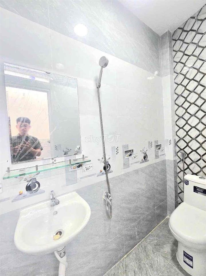 Bán nhà 3x9m 1 lầu 2PN 2WC đường Phạm hữu lầu