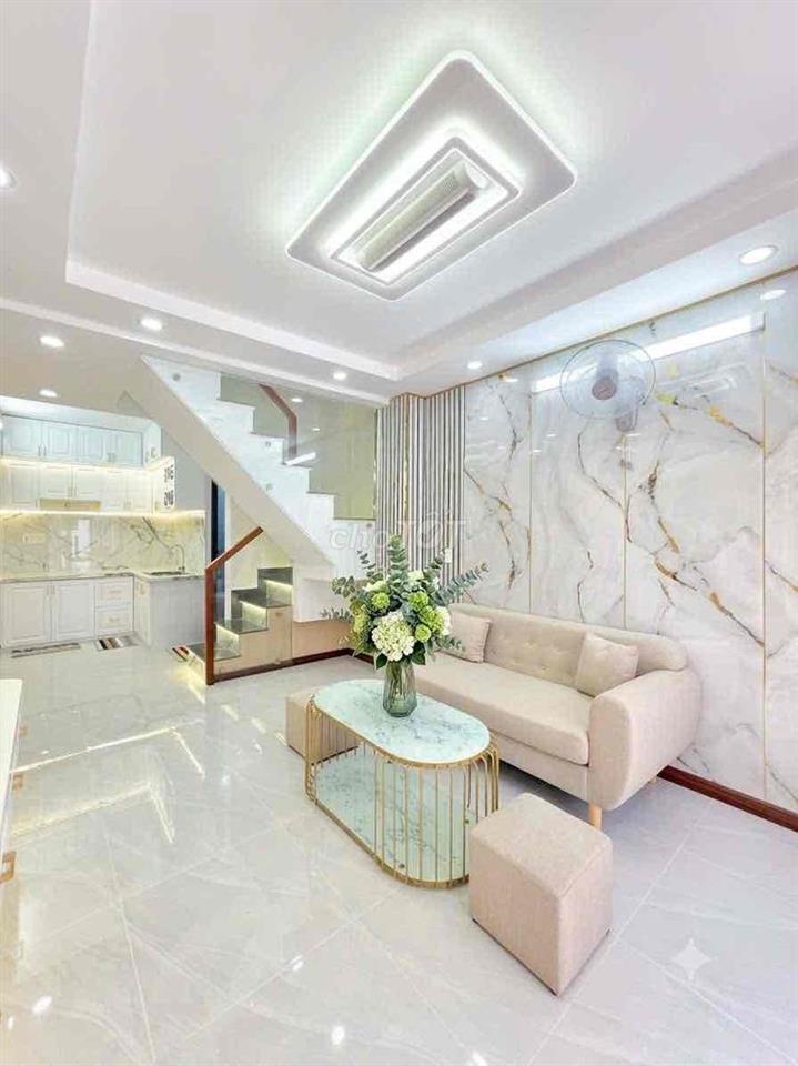 🔥🔥🔥nhà 2 lầu 💰2 tỷ 450tr,  đường trước nhà 4 m , gần quận 7🔥🔥🔥