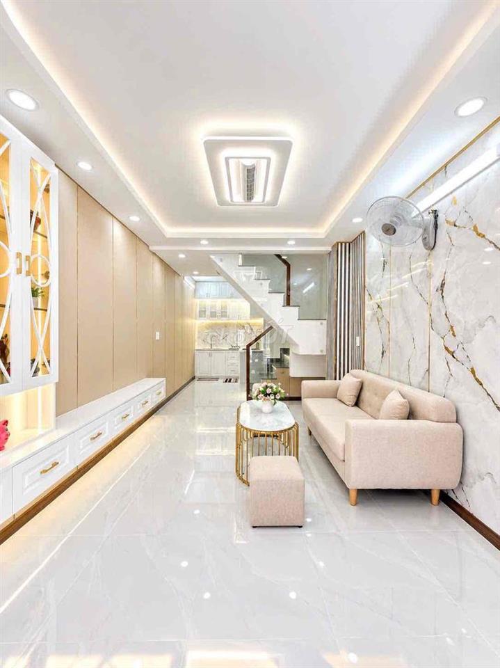 🔥🔥🔥nhà 2 lầu 💰2 tỷ 450tr,  đường trước nhà 4 m , gần quận 7🔥🔥🔥