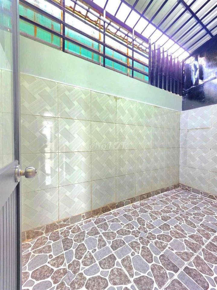 🔥🔥🔥nhà 2 lầu 💰2 tỷ 450tr,  đường trước nhà 4 m , gần quận 7🔥🔥🔥