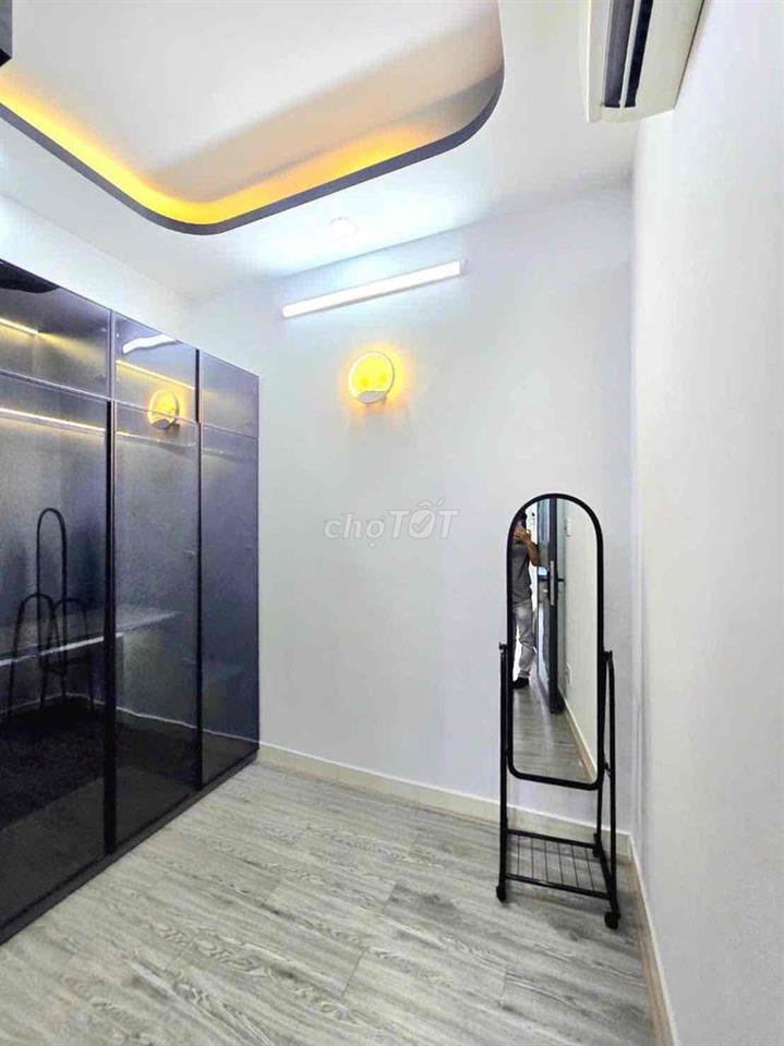 🔥🔥🔥nhà 2 lầu,  đường trước nhà 6 m , gần quận 7 Huỳnh Tấn Phát🔥🔥🔥