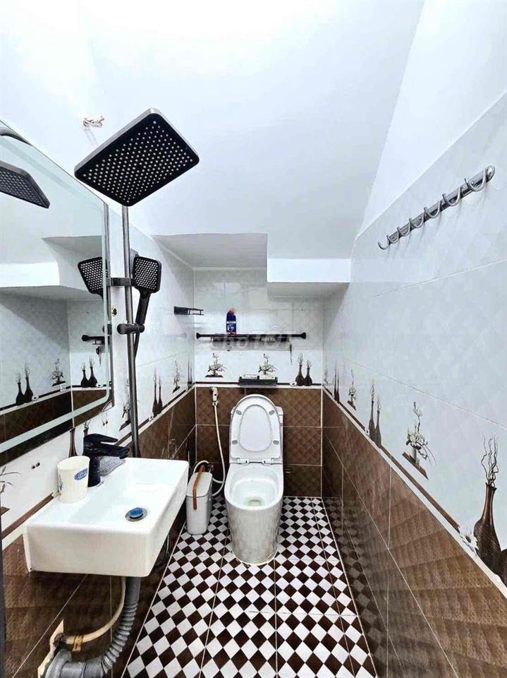 💰1 tỷ 700tr, nhà có sổ hồng 2 lầu,  gần Phú Mỹ hưng quận 7