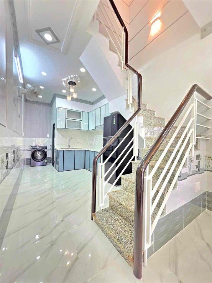 💰 2 tỷ 800 nhà phố liền kề đường xe hơi,  gần Phú Mỹ hưng quận 7