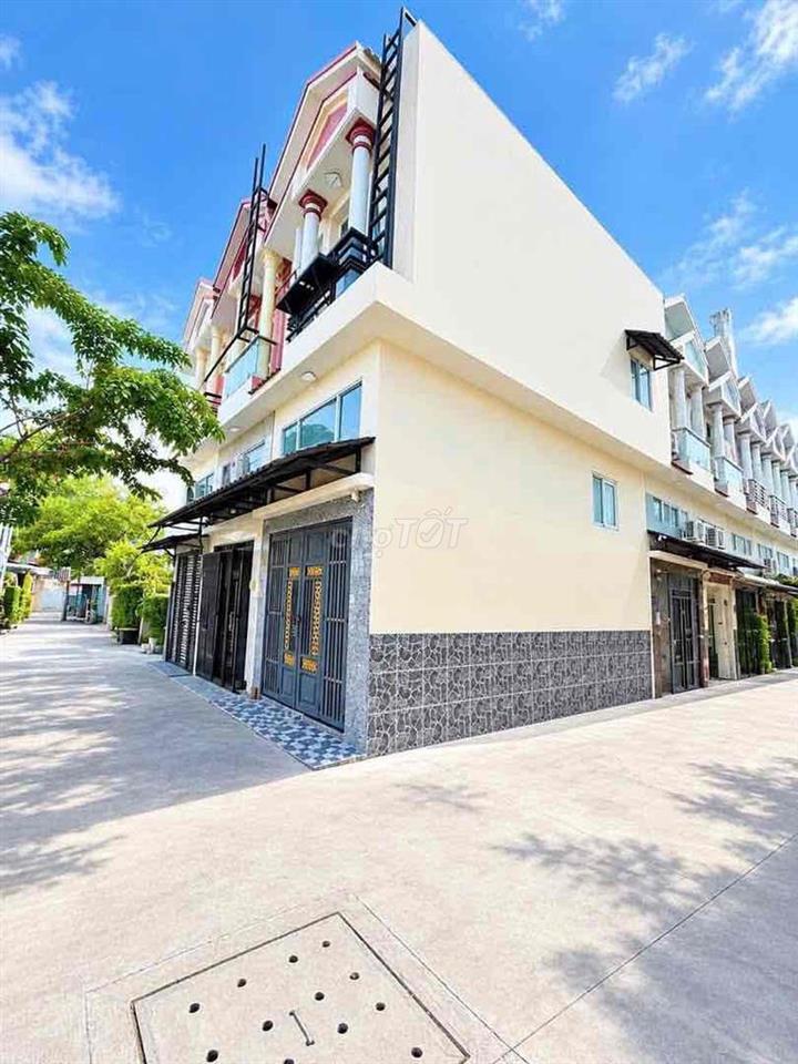 🔥🔥🔥2 tỷ 090 nhà đẹp đường trước nhà 4 m gần quận 7🔥🔥🔥