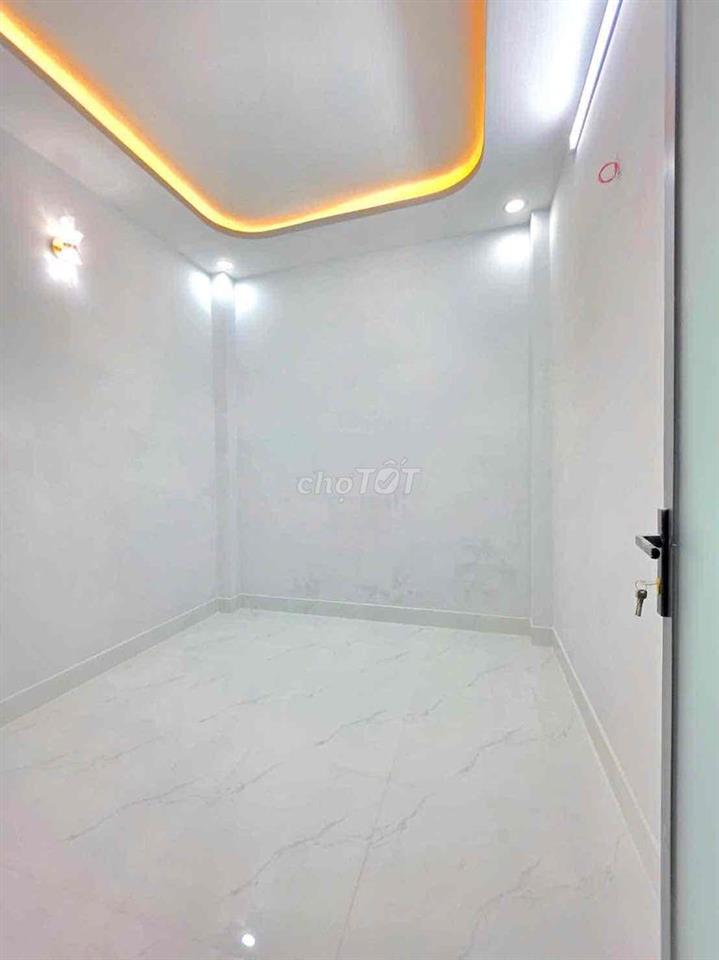 3 tỷ 850tr, nhà sổ hồng riêng,  mới đẹp vào ở liền gần q4