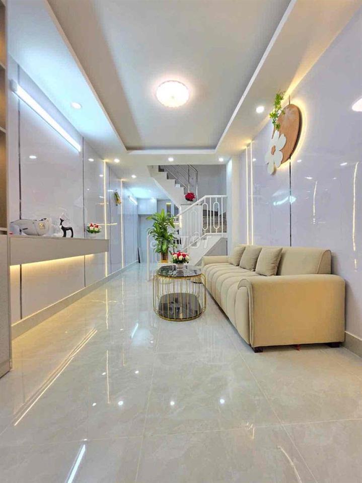 2 tỷ 050tr , nhà bán có sổ hồng 2 lầu ngay cầu Phú Xuân