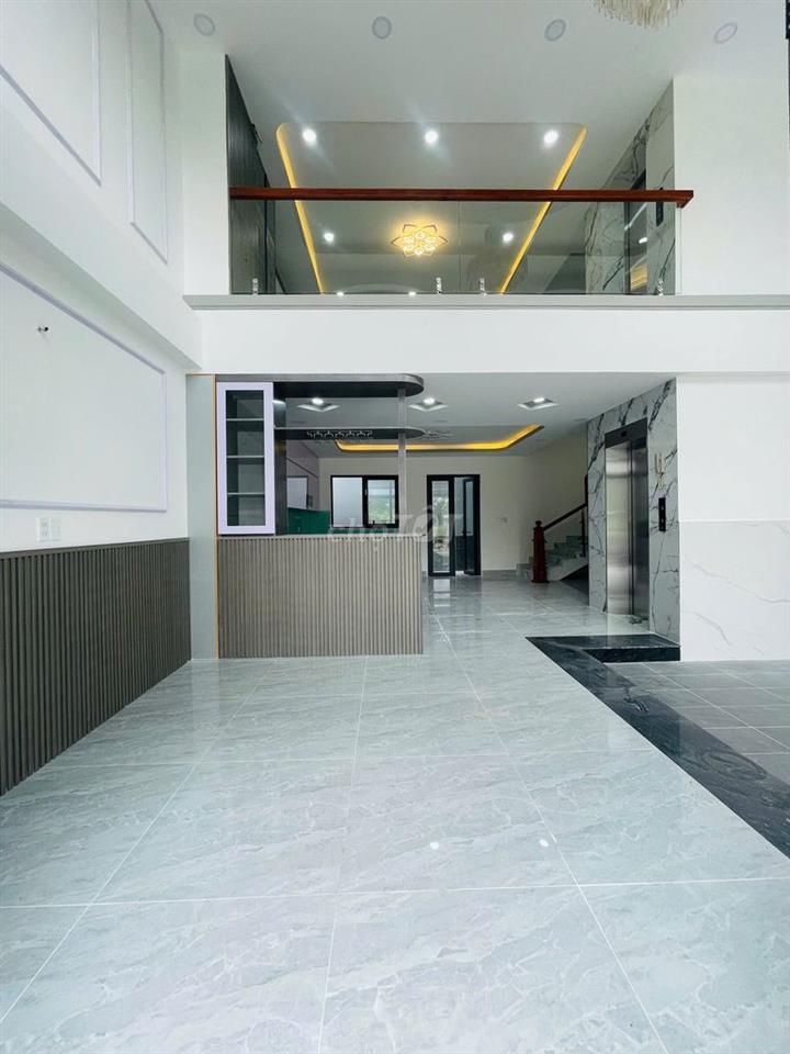 Nhà 5 Tầng mới 100% KDC Gia Long Phước Kiển full Nội Thất,có Thang Máy